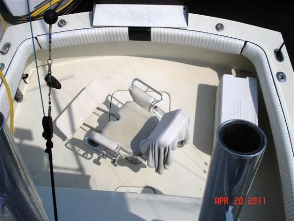 Hatteras Cockpit With New Combing Pads And Fighting Chair