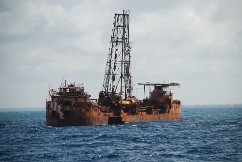FOUND THIS FLOATING OFFSHORE I THINK IT BELONGS TO BP