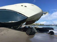 Yacht-beach-2-1004.webp