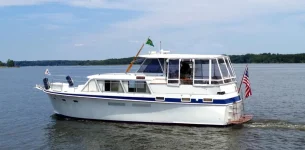 Aug 12 2012 no dinghy.webp