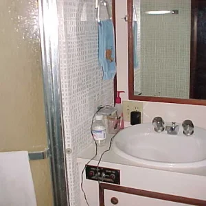 V-Berth Bath