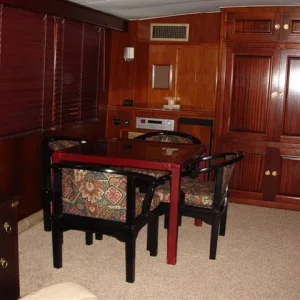 New Salon (P)