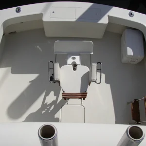 In stern fishbox