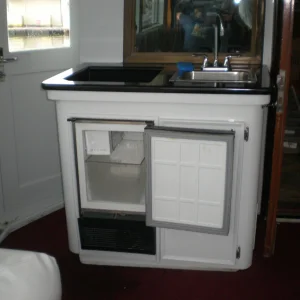 Aft deck wet bar