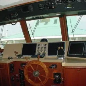 Kismet_Pilothouse