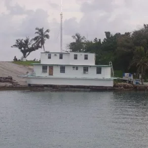 BIG DADDY FLANIGANS HOUSEBOAT ON THE SEAPLANE RAMP