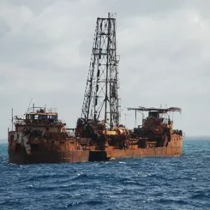 FOUND THIS FLOATING OFFSHORE I THINK IT BELONGS TO BP
