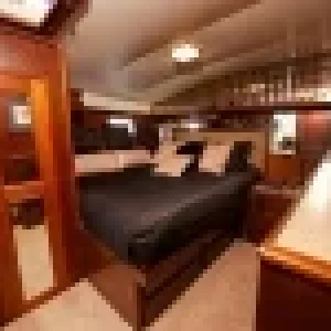 interior-of-hatteras-boat-for-sale-9
