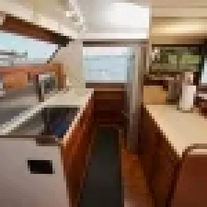 interior-of-hatteras-boat-for-sale-5