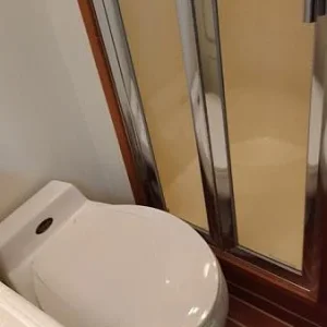 2015 boat master head shower
