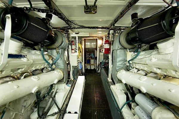 engine-room-of-the-55-hatteras-boat-for-sale-4