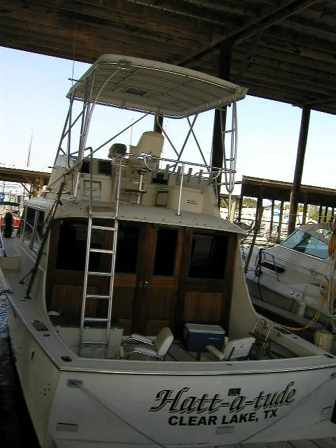 Hat-Aft