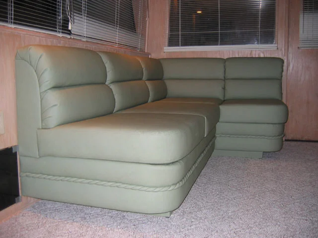 sofa_starboard