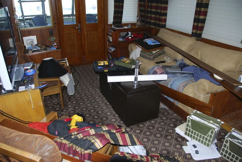 The Salon when the Admiral is NOT around!  :)